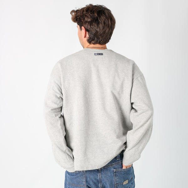 Grey y2ks Nike Sweatshirt (M)